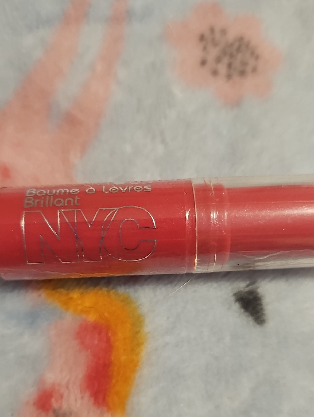 NYC Lip Balm Crayon in Vibrant Red
